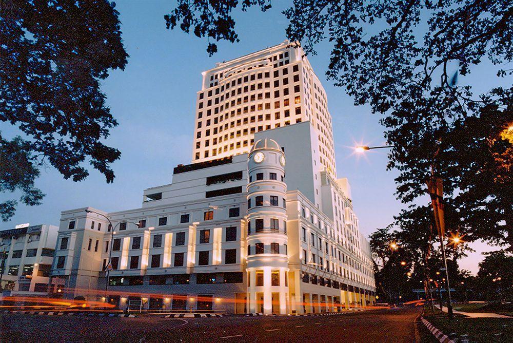 Merdeka Palace Hotel & Suites Kuching Ngoại thất bức ảnh